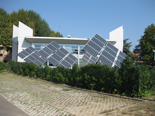 solar-panels-538114_640