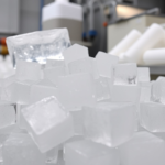 dostawca lodu w kostkach